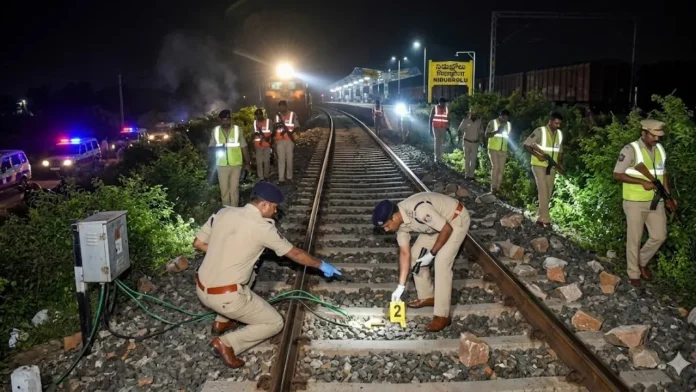 Goons move on railway tracks in Guntur district