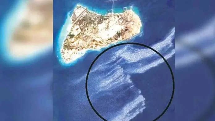 Iran dumping oil into the sea