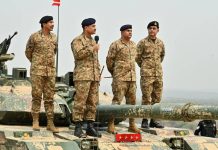 Pakistan Army : ఆపరేషన్ సింధూర్ ఎఫెక్ట్.. దెబ్బకు పాక్ సైనికుల జీతాలు పెంచిన మునీర్!